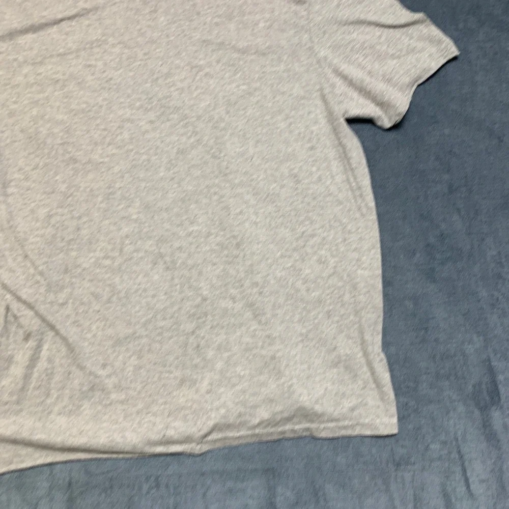 True Religion T Shirt Mens XL Heather Gray V-Neck Short Sleeve Classic Pullover